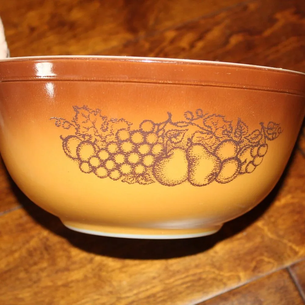 Vintage Pyrex Old Orchard 3 Piece Nesting Mixing Bowl Set 401, 402 & 403